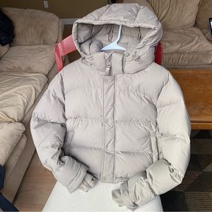 Aritzia Super Puff Shorty Modern Taupe